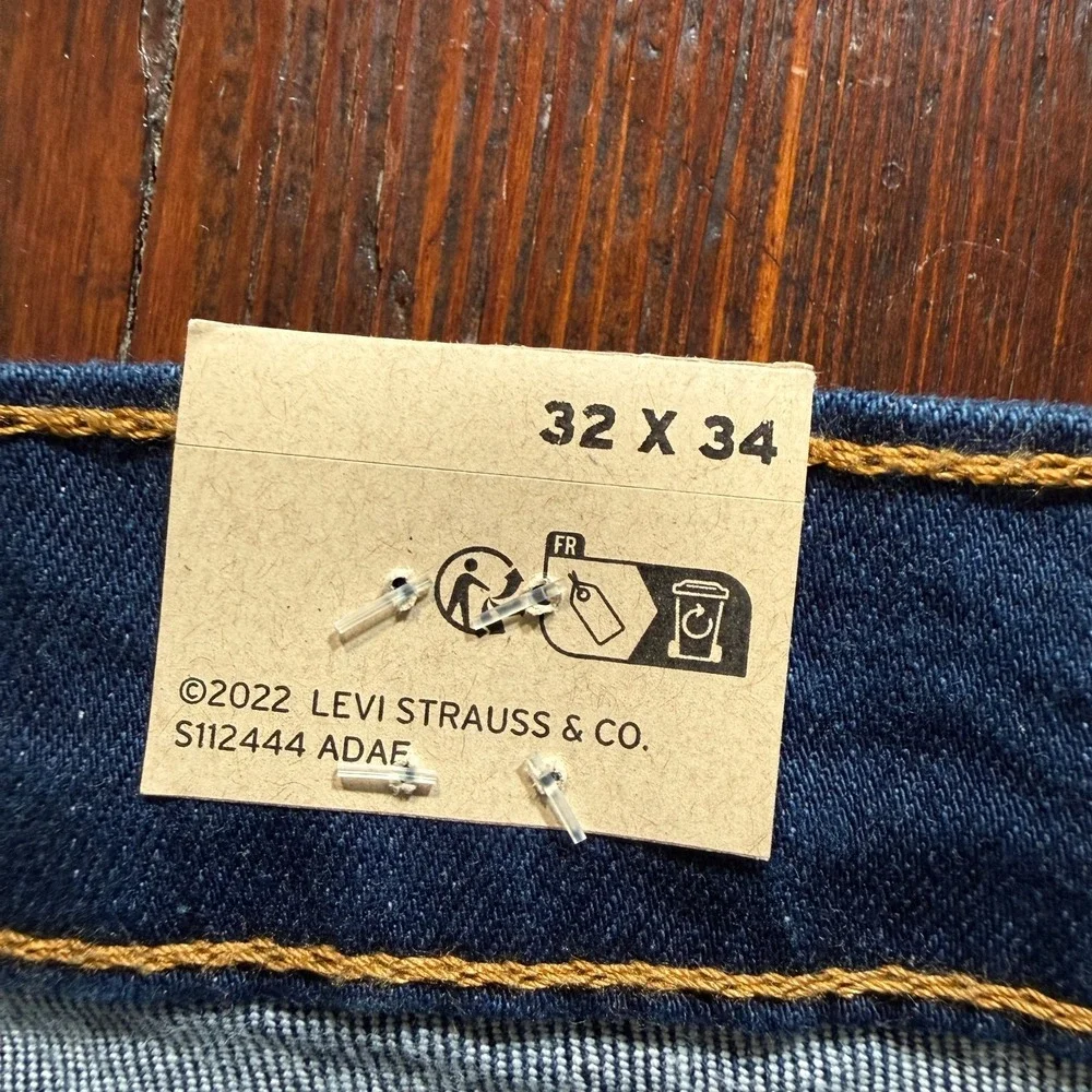 Levis 501 Jeans Mens 32x34 Blue Faded Straight Leg Button Fly‎ Whiskers NWT